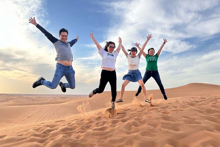 Dawn-to-Dunes: 6-Day Dubai and Abu Dhabi Highlights Tour photo 2
