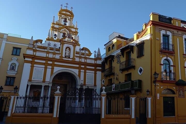 Seville Legends Uncovered: Self-Guided City Quest with Questo photo 3