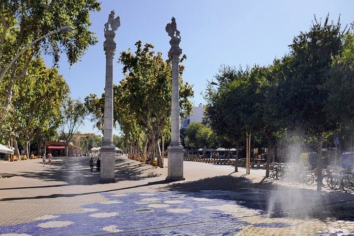 Seville Legends Uncovered: Self-Guided City Quest with Questo