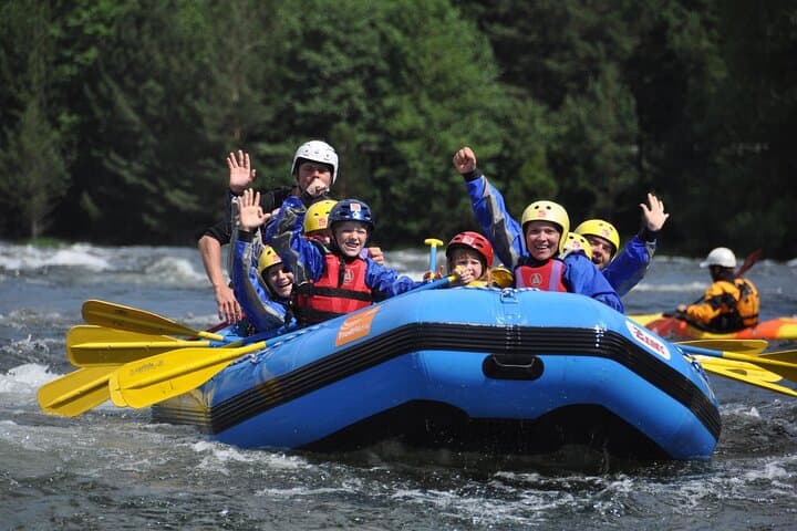 Family Grade 2 Rafting on the Lågen River in Sjoa — Gentle Rapids & Mountain Views photo 2