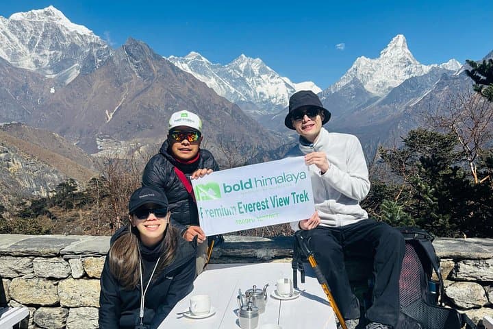 Everest Experience Trek: 6-Day Lukla to Namche Hiking Adventure
