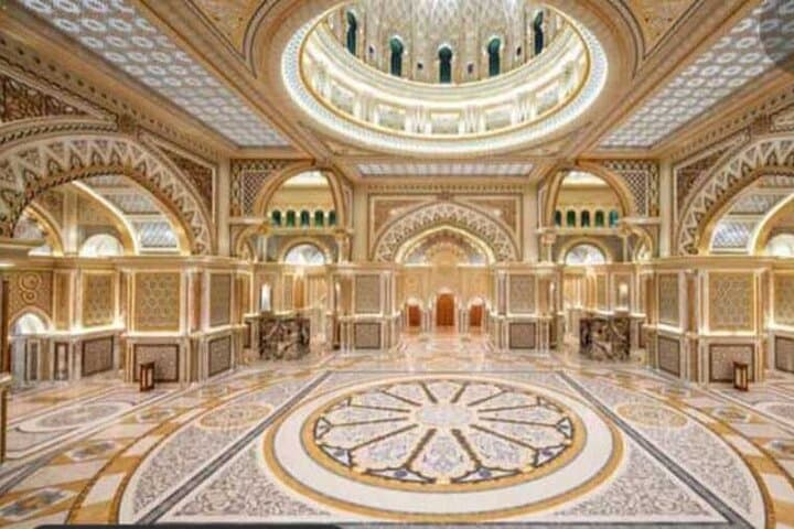 Abu Dhabi Layover Sightseeing: Sheikh Zayed, Emirates Palace & Heritage Village in One Day photo 5