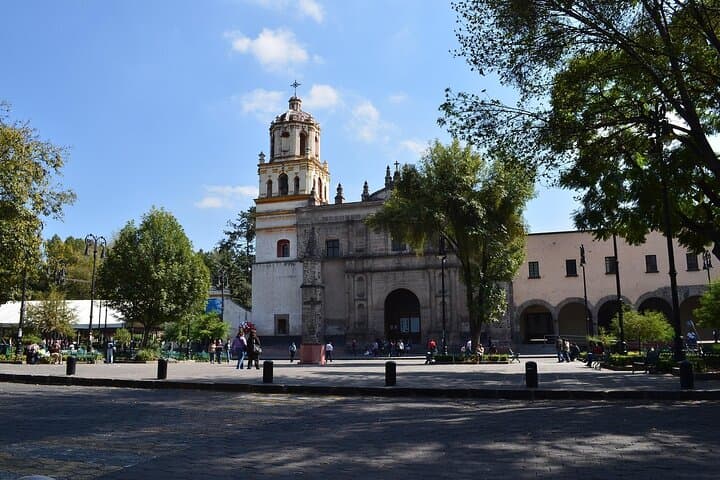 Coyoacán Frida Kahlo Quest — Self-Guided Art & History Game in Mexico City