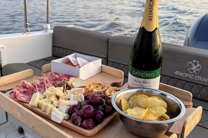 Private Douro River Cruise: 6 Bridges, Tapas & Port Wine from Porto
