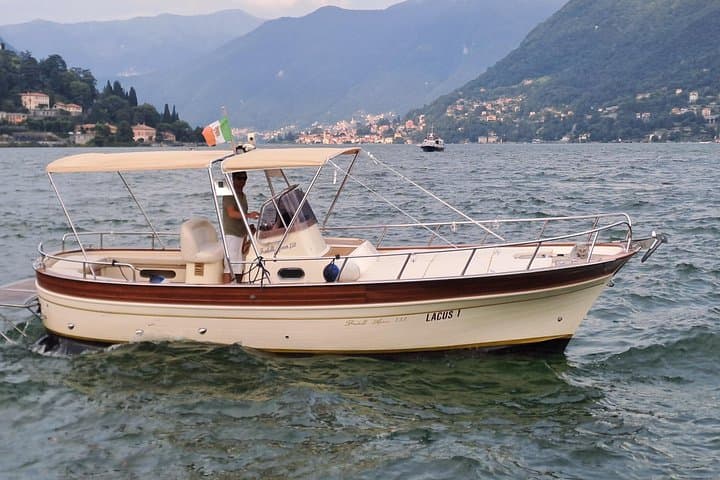 Private 2-Hour Wooden Boat Cruise on Lake Como — Villas, Swim Stops & Prosecco photo 4