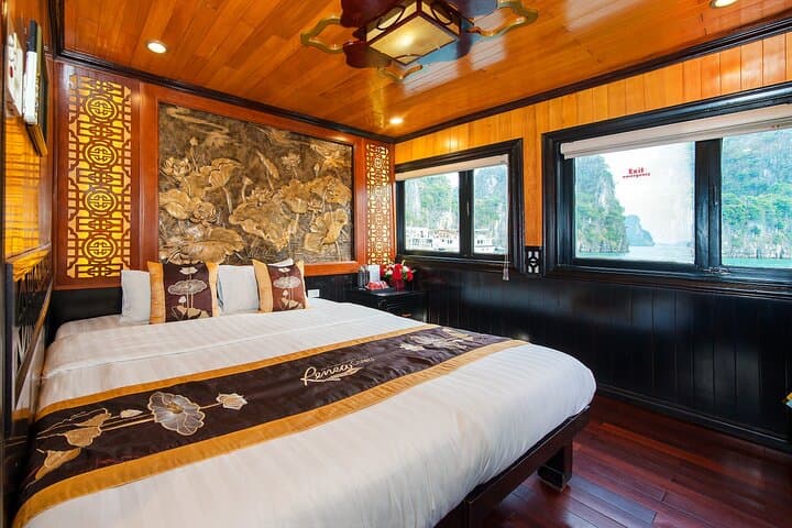 3-Day Bai Tu Long Bay Cruise: Kayaking, Caves & Vung Vieng Village photo 2
