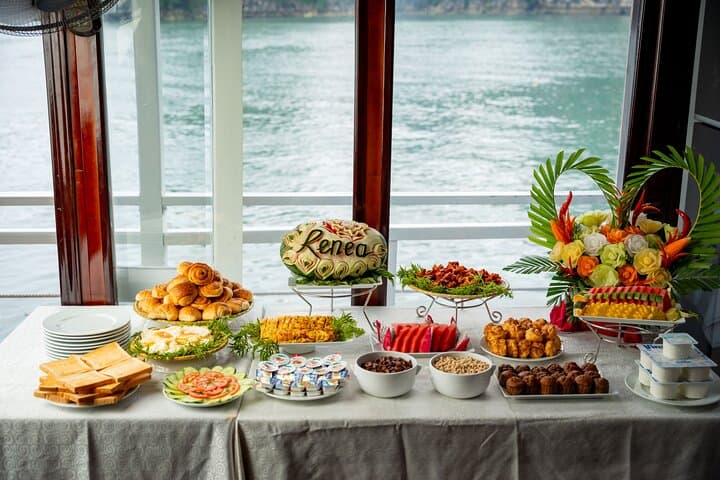 3-Day Bai Tu Long Bay Cruise: Kayaking, Caves & Vung Vieng Village photo 4