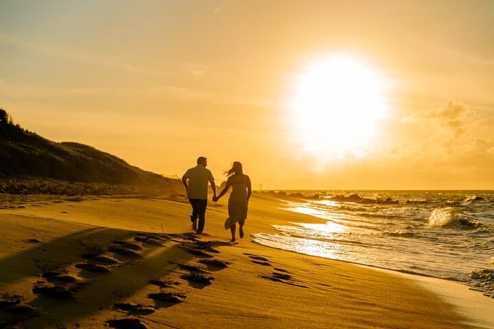 Oahu Pro Photoshoot — Magic Island & Kahala Beach Portrait Session photo 2