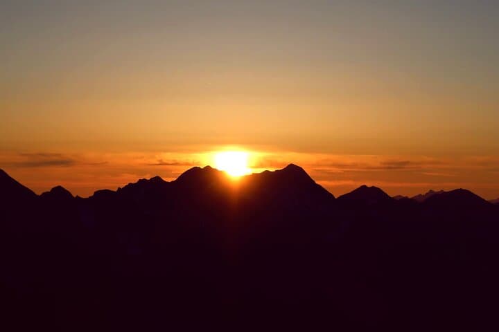 Sunrise Hike to Augstmatthorn: Alpine Vistas and Breakfast Above Lake Brienz photo 2