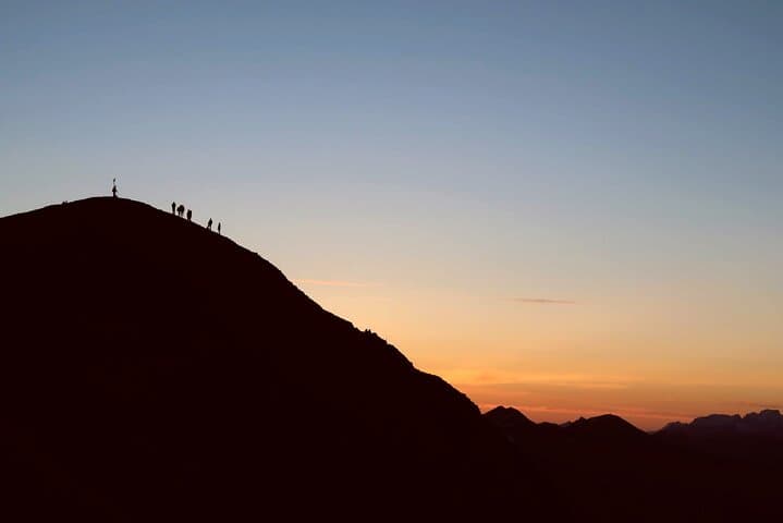Sunrise Hike to Augstmatthorn: Alpine Vistas and Breakfast Above Lake Brienz photo 4