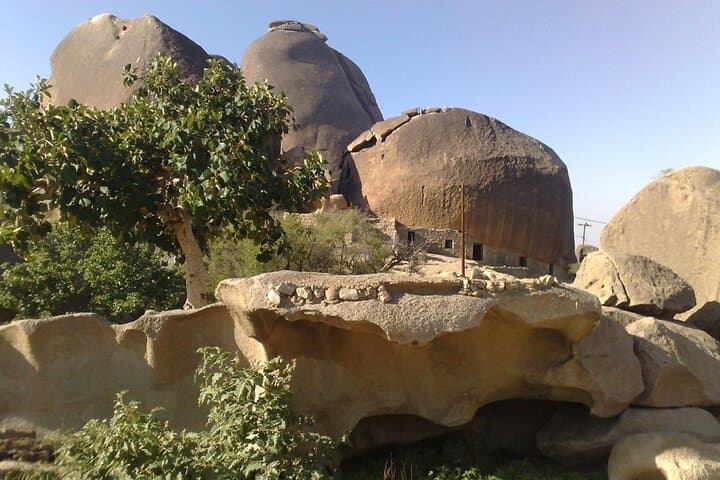 Hike Mount Soudah: Saudi Arabia’s Highest Peak via Ancient Trails photo 4