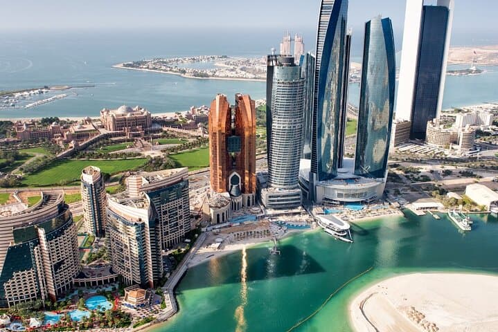 Private Full-Day Abu Dhabi & Ferrari World Tour — Sheikh Zayed, Louvre, Etihad photo 3