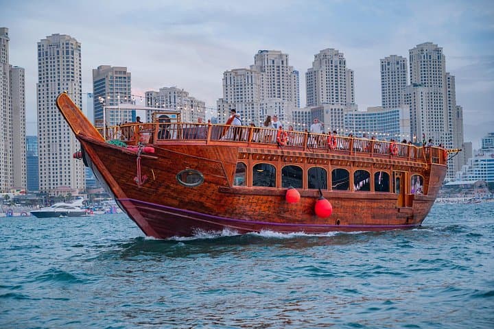 Dubai Creek Dhow Cruise — 1-Hour Sightseeing with Unlimited Fresh Pizza