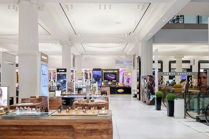Create-your-own-lipstick-london-beauty-shopping-experience photo 4