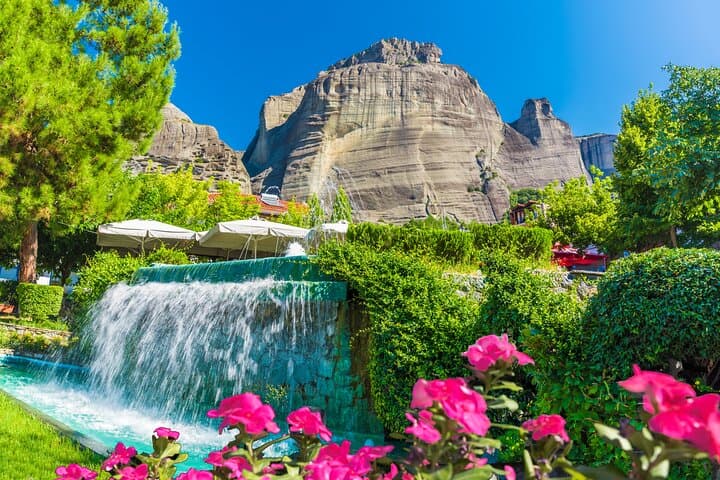 Meteora Private Full-Day Tour from Athens: Monasteries, Kalambaka & Thermopylae photo 3