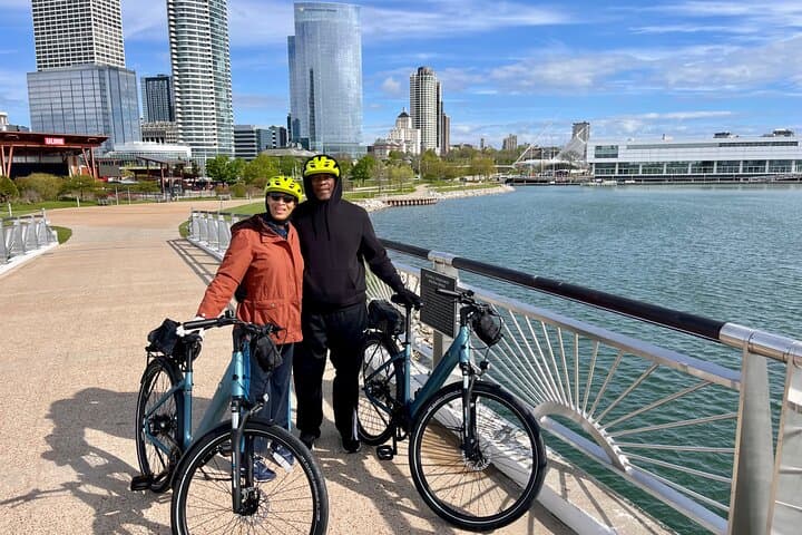 Explore Old Milwaukee by E-Bike: A 16-Mile Urban Adventure Through History and Parks photo 2