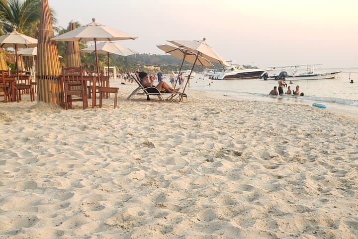 Roatán Blue Channel Snorkeling & West Bay Beach Break — Cruise-Friendly Reef Adventure photo 1