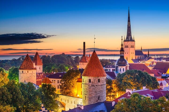 Tallinn Old Town Walking Tour: Guided Historical Tour (2–2.5 hrs)