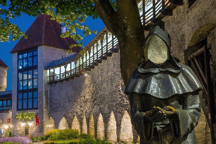 Tallinn Old Town Walking Tour: Guided Historical Tour (2–2.5 hrs) photo 3