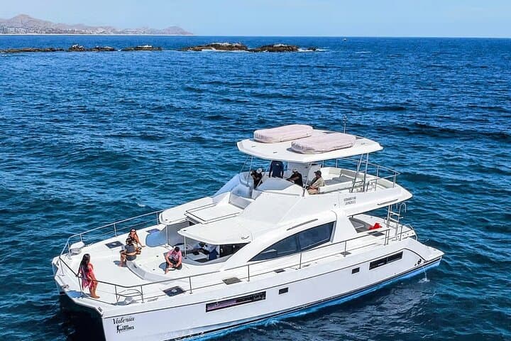 Two-Bay Cabo Catamaran Snorkel: Sailing, Paddleboarding & Marine Wildlife photo 2