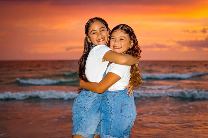 Family Sunset Photos in Daytona Beach — Beach Photography Session Guide photo 3