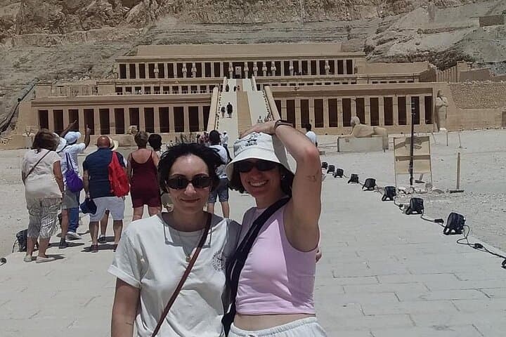 Luxor Full-Day Private East & West Bank Tour with Sunrise Hot Air Balloon Ride