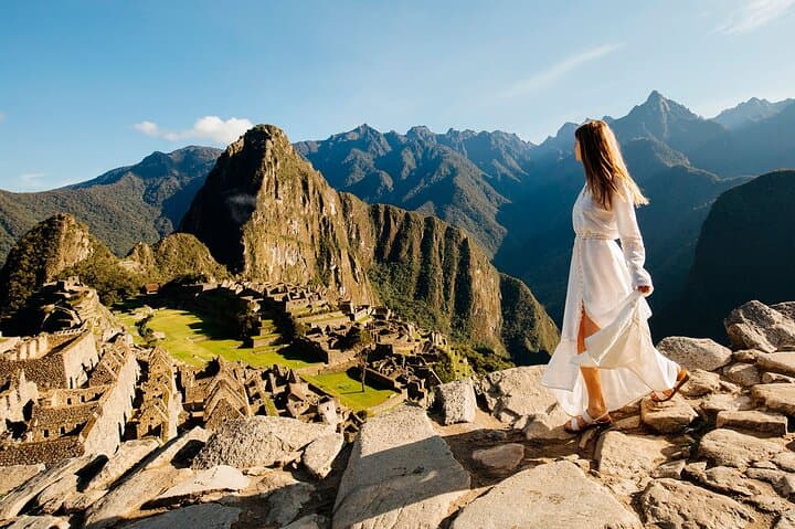 2-Day Sacred Valley and Machu Picchu by Train: Sunrise at the Citadel photo 1