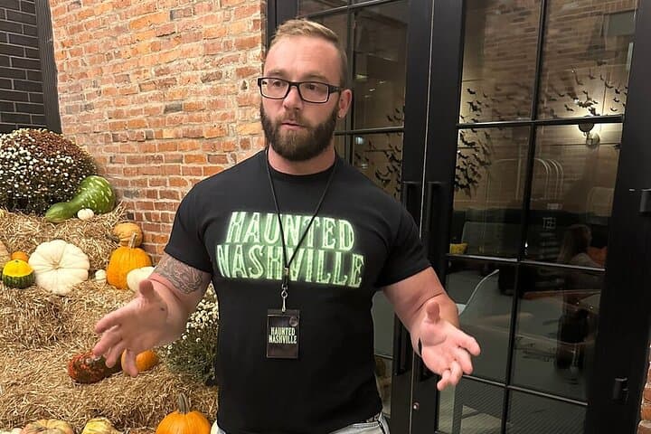 Nashville Haunted Spirits Murder & True Crime Pub Crawl: Printer's Alley Ghost Tour photo 5