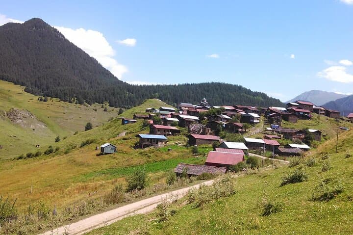 Wild Ridge to Stone Villages: Tusheti to Khevsureti 6-Day Trek in the Greater Caucasus photo 4