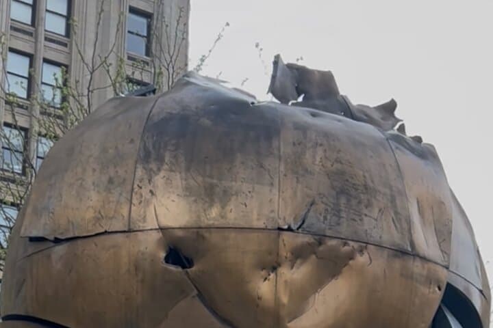 Lower Manhattan Revealed: Private 2-Hour Walking Tour of WTC, Trinity & Historic Streets photo 2