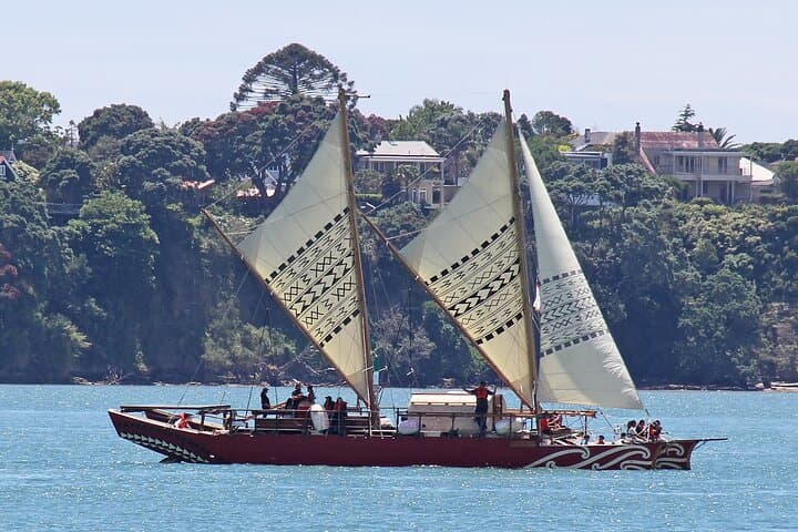 Private Auckland Personalised Half‑Day Tour — Maunga, Harbours & Culture photo 4