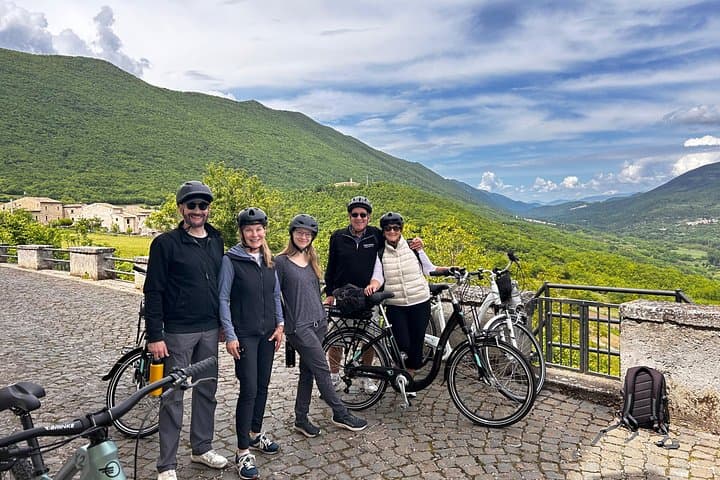 E‑bike Tour through Sirente: Medieval Towers and Valley Villages photo 3