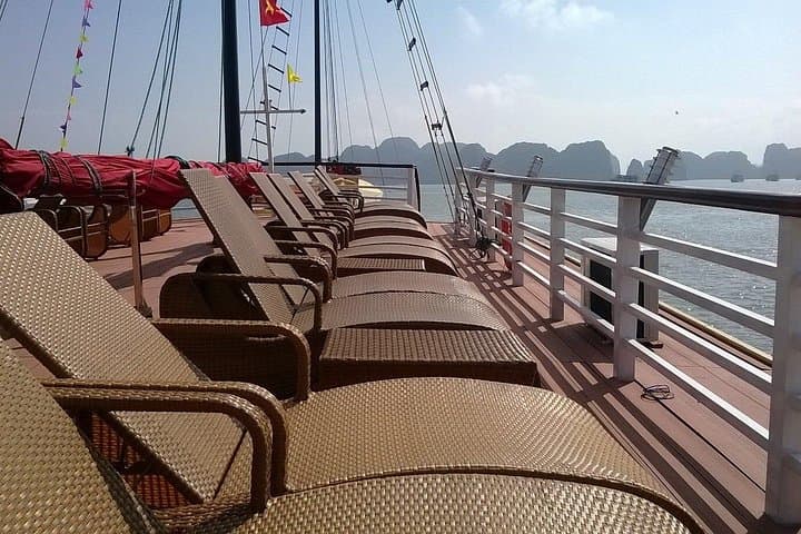 Explore Bai Tu Long Bay: 2-Day Cruise, Kayaking & Vung Vieng Fishing Village photo 4