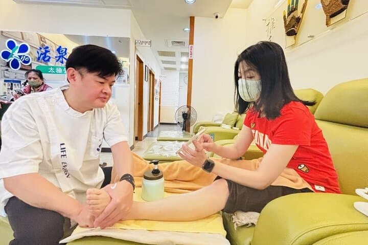 Daxi Tea & Cihu Lake Day Tour — Foot Therapy, YesHealth iFarm & Farm-to-Table Lunch