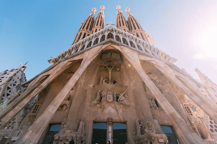 Montserrat and Sagrada Familia Combo Tour: Guided Day Trip from Barcelona photo 1