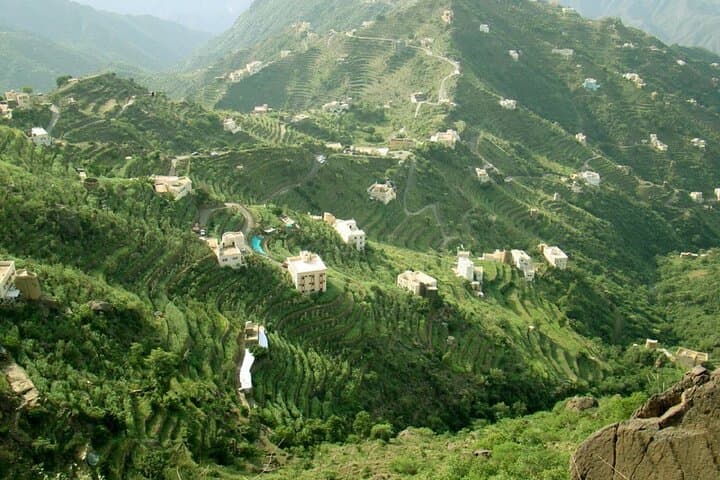 Fifa Mountain & Jazan City Private Car Tour — Panoramic Views and Heritage Sites photo 3