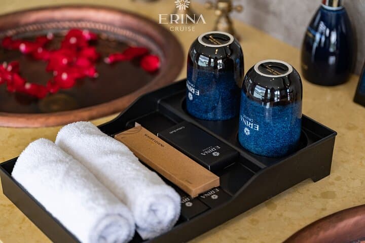 Luxury 2-Day Lan Ha & Ha Long Bay Cruise from Ninh Binh photo 6