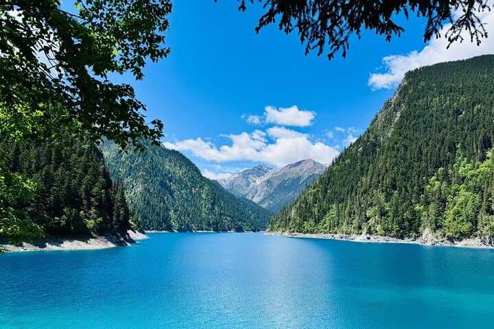 Jiuzhaigou Private Day Tour from Chengdu by High-Speed Train — One-Day Guide