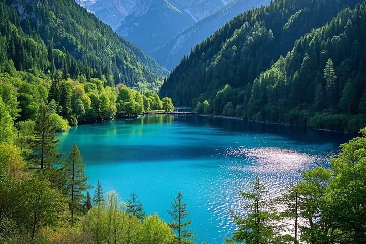Jiuzhaigou Private Day Tour from Chengdu by High-Speed Train — One-Day Guide photo 5
