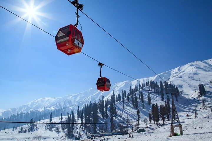 4-Day Kashmir Getaway from Srinagar: Gulmarg, Pahalgam & Houseboat Experience photo 6
