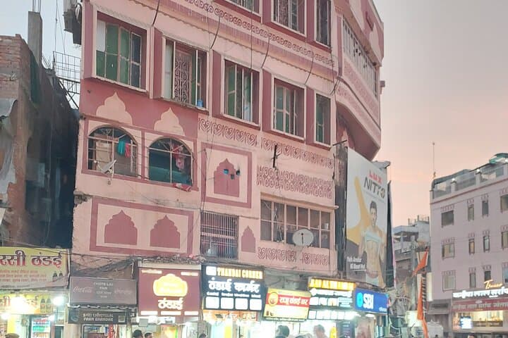 Varanasi Walking Tour: Dawn Ghats, Ganga Aarti & Hidden Alleys photo 2