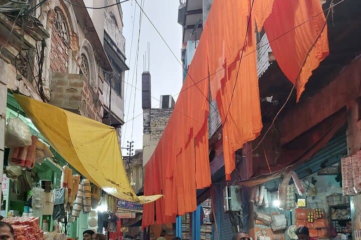 Varanasi Walking Tour: Dawn Ghats, Ganga Aarti & Hidden Alleys photo 3