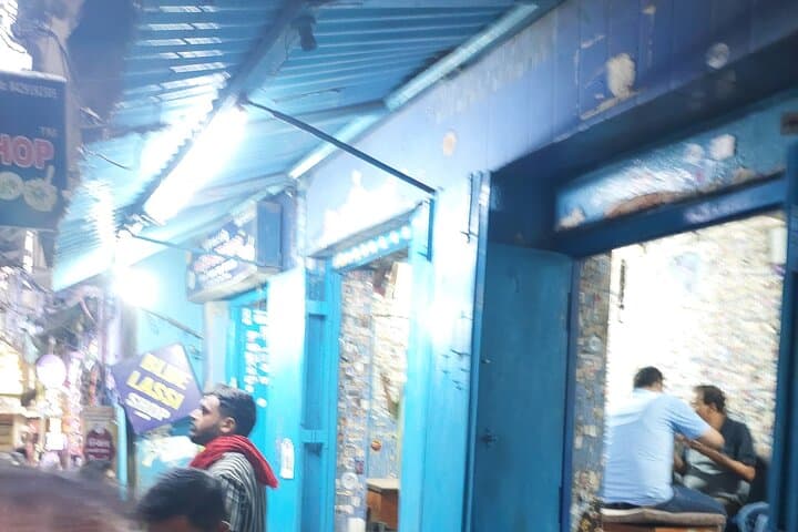 Varanasi Walking Tour: Dawn Ghats, Ganga Aarti & Hidden Alleys photo 5