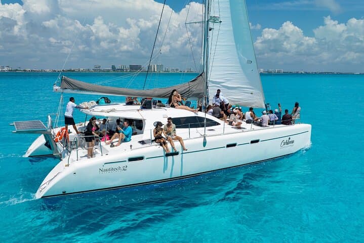 Cancun Catamaran to Isla Mujeres: All-Inclusive Day Sail with Buffet & Drinks