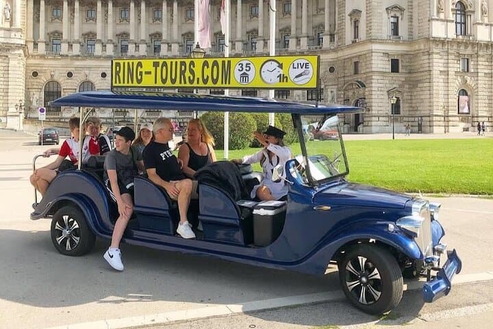 Electric Classic Car Tour of Vienna: Panoramic Landmarks & Prosecco photo 2