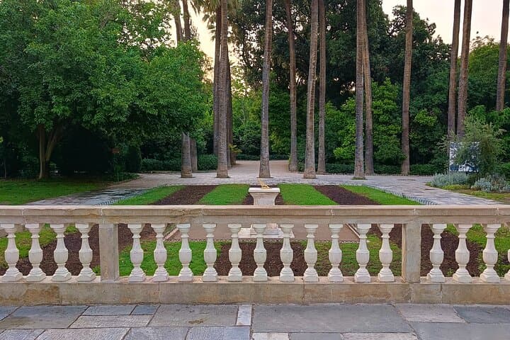 Sunrise Pilates in Athens' National Garden: Gentle Core Work Among Ancient Trees photo 3