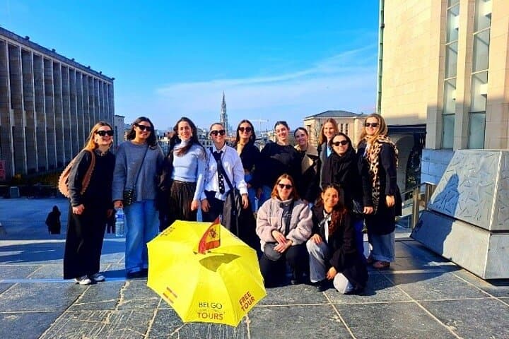 Complete Brussels Walking Tour: Grand Place, Manneken Pis, Sablon & Royal District