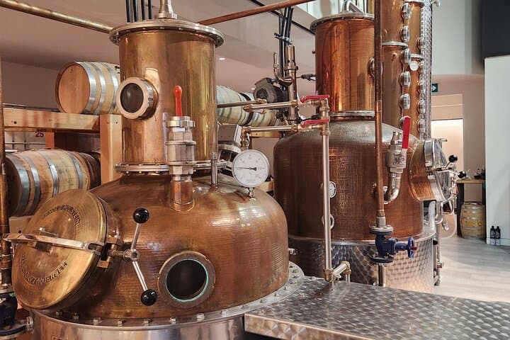 Kelowna Wine, Cider, Spirits & Beer Tour — Okanagan Tasting Day Trip