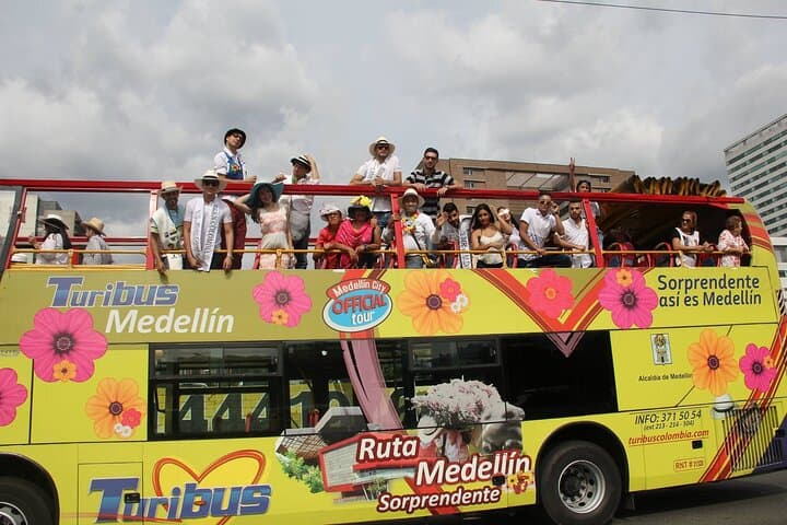 Full Double-Decker Tour of Medellin's 15 Top Sights