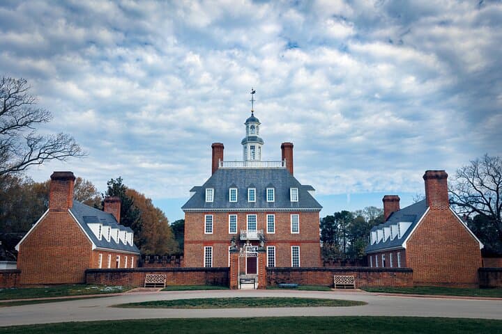 Ale and Apparitions: Haunted Pub Crawl in Colonial Williamsburg photo 5